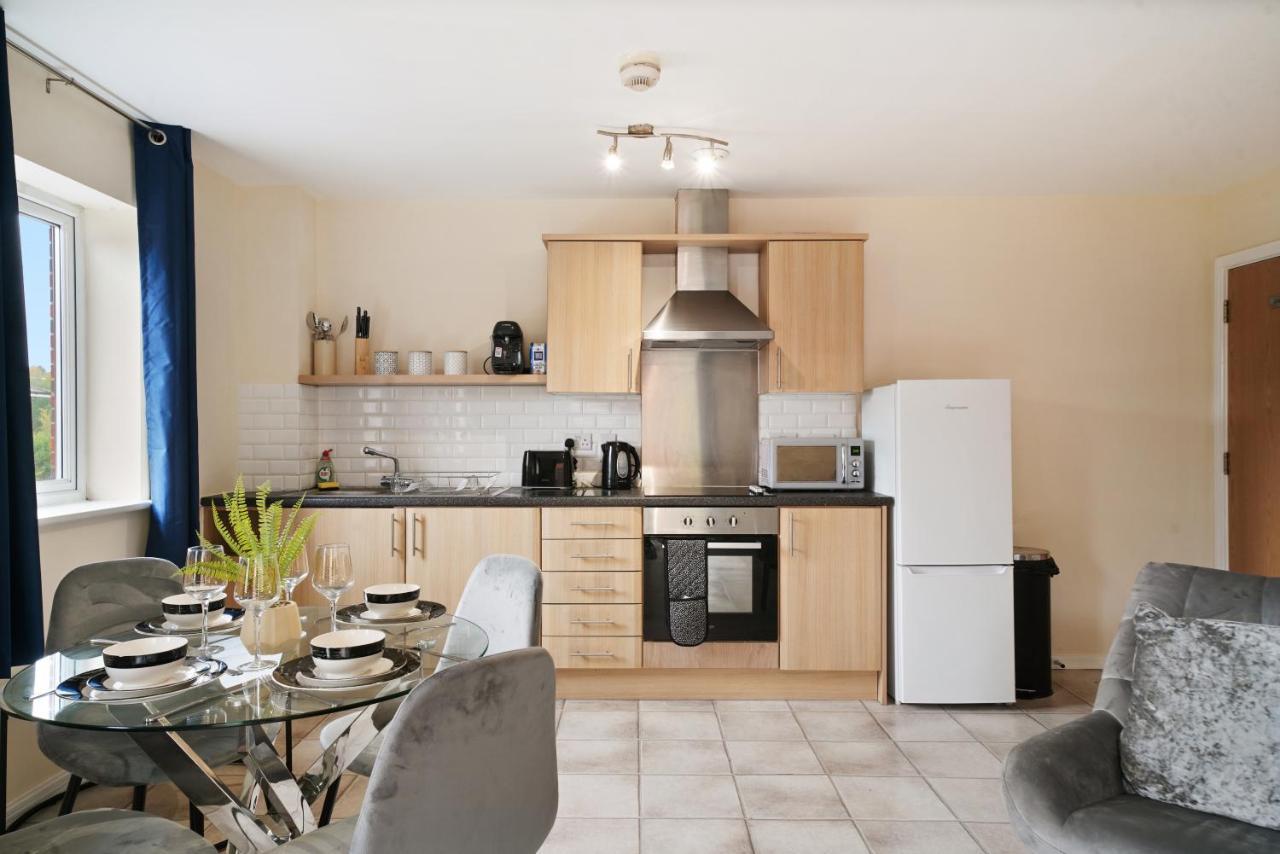 Peaceful 2Br Flat With Historic Bottle Kilns View & Free Parking Located Near City Centre Stoke-on-Trent Dış mekan fotoğraf