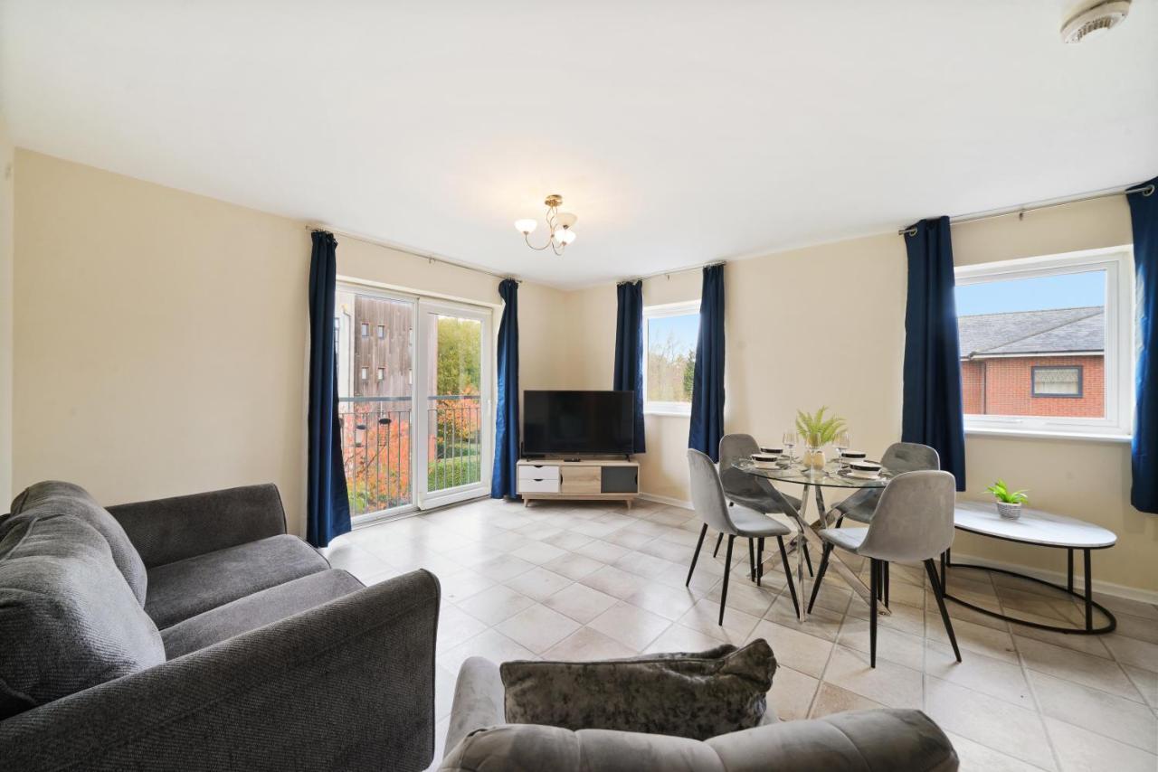 Peaceful 2Br Flat With Historic Bottle Kilns View & Free Parking Located Near City Centre Stoke-on-Trent Dış mekan fotoğraf
